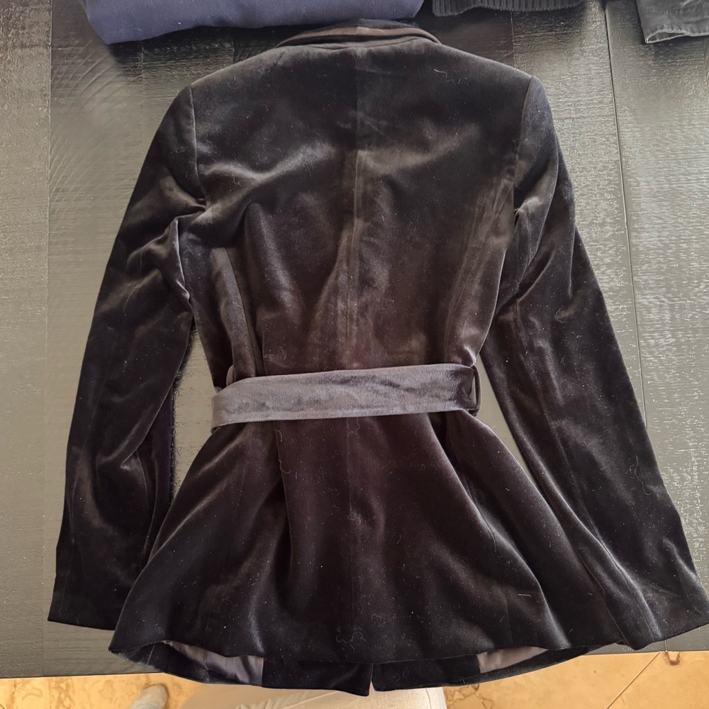 Black Velvet Tie-Waist Smoking Jacket - Tahari - Picture 3 of 4